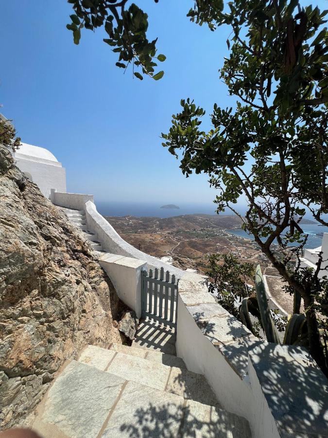 Windhouses Serifos Esterno foto