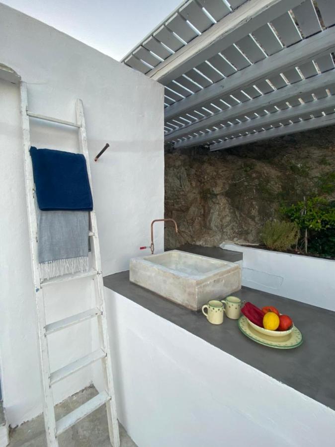 Windhouses Serifos Esterno foto