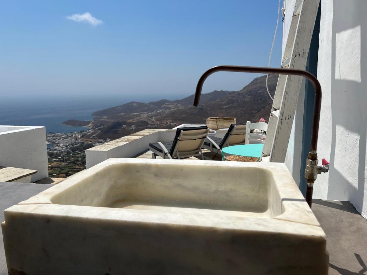 Windhouses Serifos Esterno foto