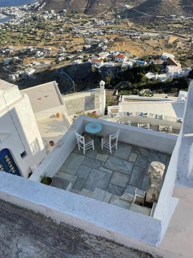Windhouses Serifos Esterno foto