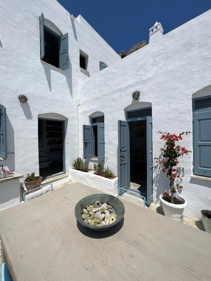 Windhouses Serifos Esterno foto